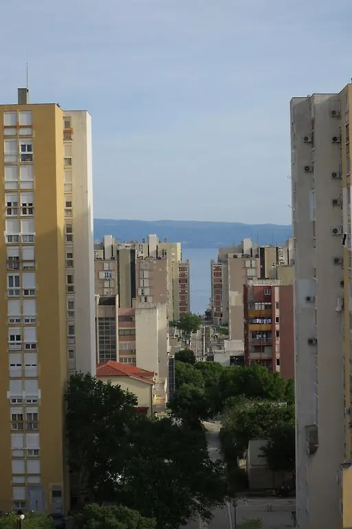 Apartment Veseli Split